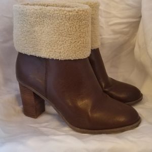 Brown Leather Ankle Boots with Cream Fur Lining